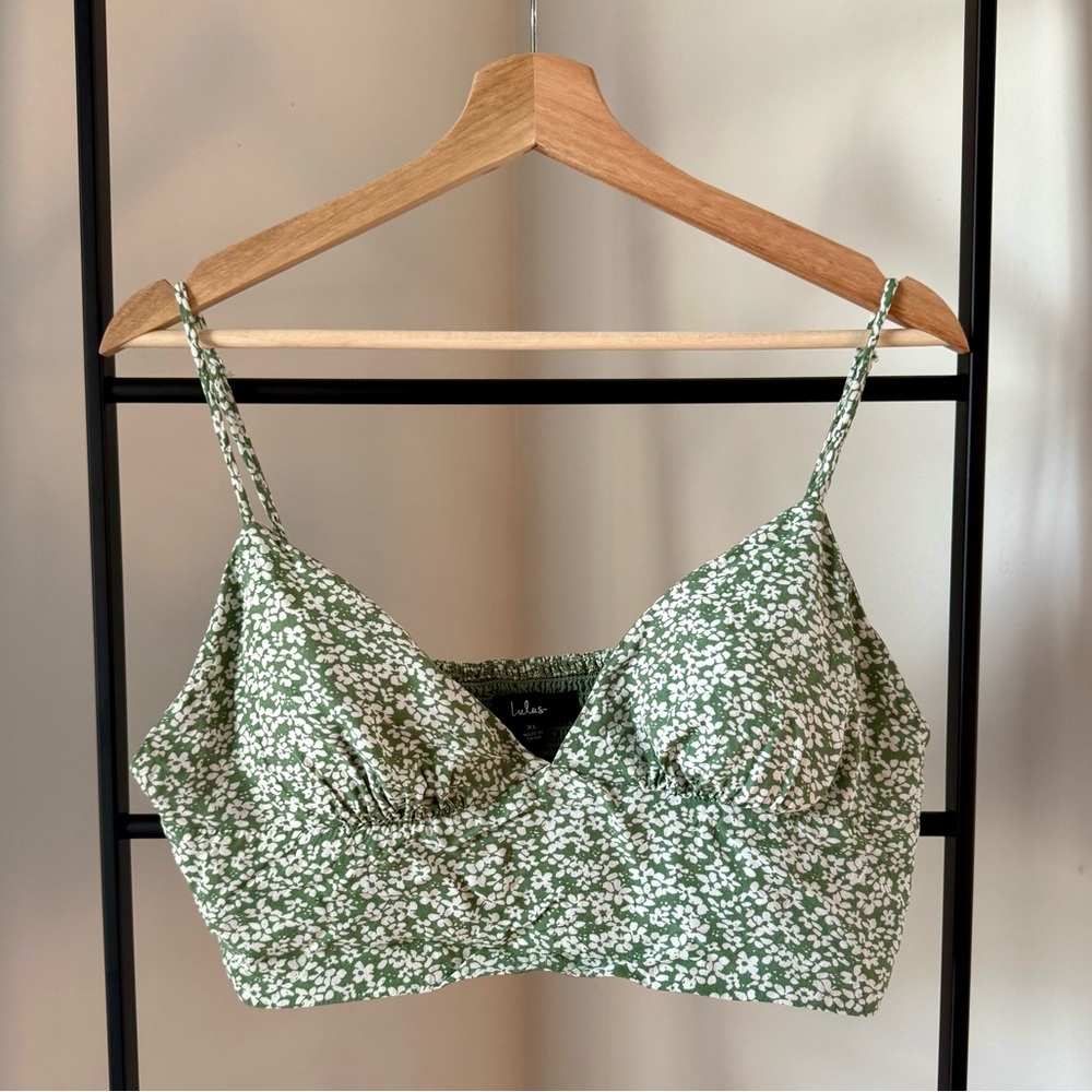 EUC Lulu’s Green Floral Top, size XL